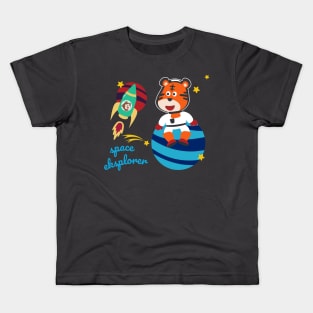 Space tiger or astronaut in a space suit with cartoon style. Kids T-Shirt